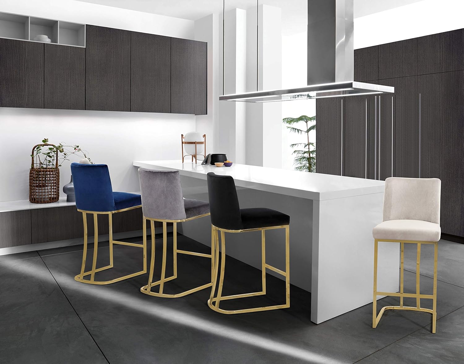 Meridian Furniture Heidi Collection Modern | Contemporary Velvet Upholstered Counter Stool with Polished Gold Metal Legs, 16" W x 19.5" D x 36.5" H, Black